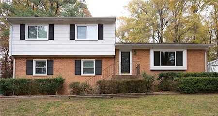 2115 Cedarhurst Dr Richmond, VA 23225