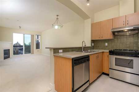 995 W 59th Avenue #408 Vancouver, BC V6P 6Z2