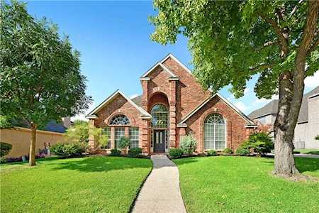 815 Hills Creek Drive Mckinney, TX 75072