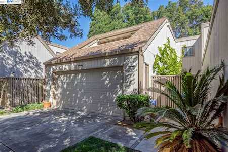 7211 Valley View Ct Pleasanton, CA 94588