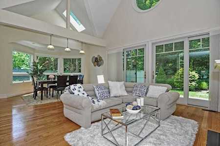 27 Courtyard Pl #27 Lexington, MA 02420