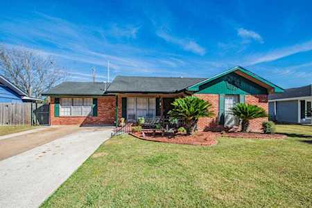5006 De Lange Ln Houston, TX 77092