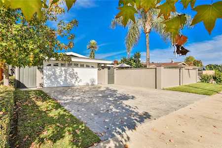 1622 Myrtlewood Street Costa Mesa, CA 92626