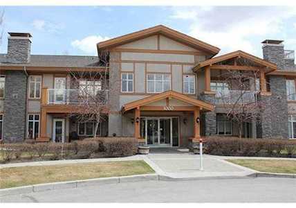 3202 Lake Fraser Court SE Calgary, AB T2J 7G4