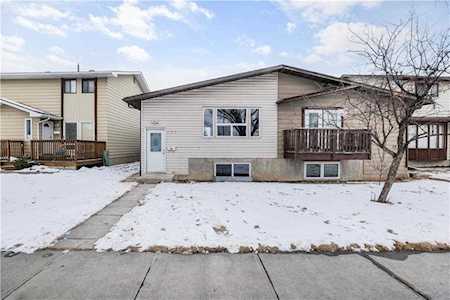 130 Bergen Road NW Calgary, AB T3K 1H9