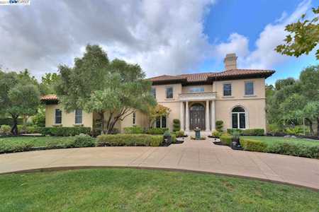 1137 Via DI Salerno Pleasanton, CA 94566