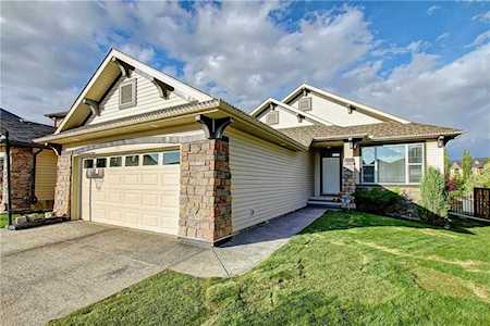29 Cranwell Court SE Calgary, AB T2J 7C3