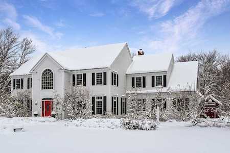 126 Marlboro Rd Sudbury, MA 01776