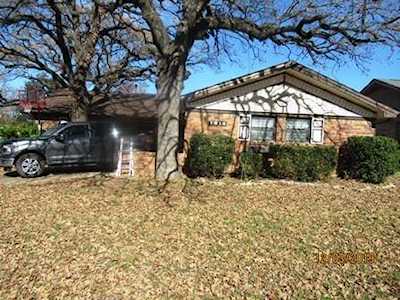 1814 Greenbriar Drive Euless, TX 76040