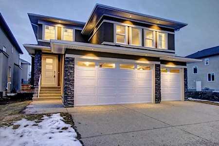 150 Kinniburgh Crescent Chestermere, AB T1X 1Y1