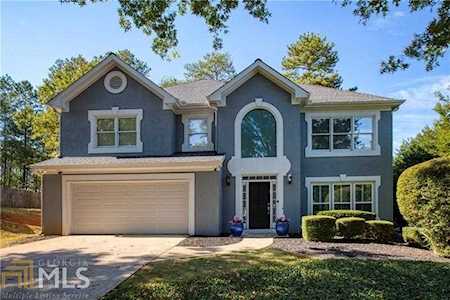 165 Nesbit Ridge Dr Roswell, GA 30076