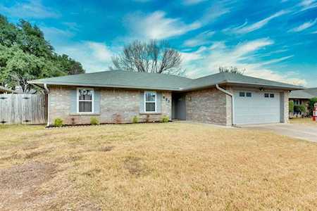 407 Catalpa Lane Euless, TX 76039