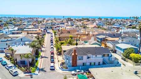 519 35th Street #A Newport Beach, CA 92663