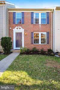 6222 Battalion St Centreville, VA 20121