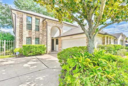 12403 Glenmeadow Dr Stafford, TX 77477