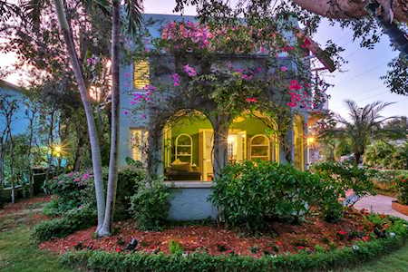 531 N Lakeside Drive Lake Worth, FL 33460