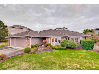 2016 NW Columbia Summit Dr Camas, WA 98607