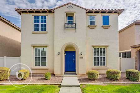 956 S Huish Drive Gilbert, AZ 85296