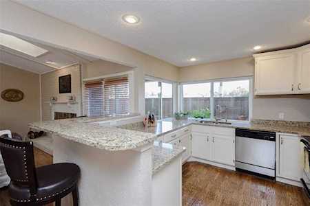 15741 Mapleview Circle Dallas, TX 75248