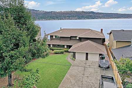3515 E Lake Sammamish Shore Lane SE Sammamish, WA 98075