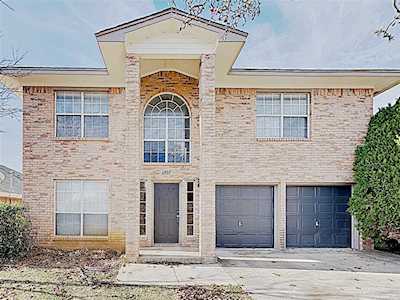 6905 Westover Way North Richland Hills, TX 76182