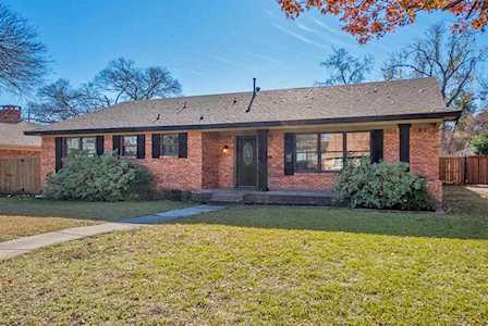 6330 Crestmont Drive Dallas, TX 75214