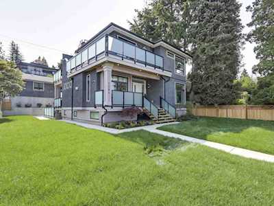 7284 Inlet Drive Burnaby, BC V5A 1C4