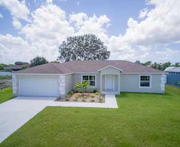10404 Alexandria Avenue Englewood, FL 34224