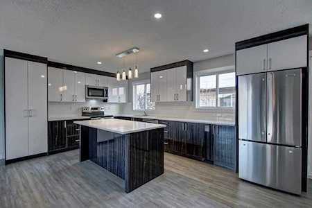 119 Whiteram Close NE Calgary, AB T1Y 5X8