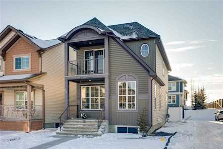 44 Autumn View SE Calgary, AB T3M 0P1