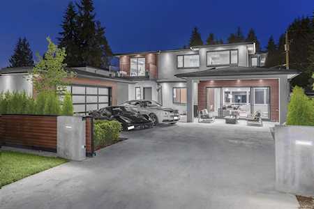 3602 Bluebonnet Road North Vancouver, BC V7R 4E1