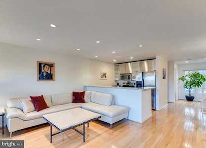 2103 Rolfe St #B Arlington, VA 22209