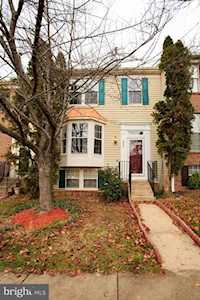 6504 Sharps Dr Centreville, VA 20121
