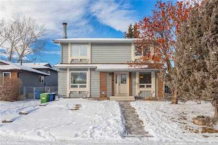 332 Deer Run Crescent SE Calgary, AB T2J 5N5