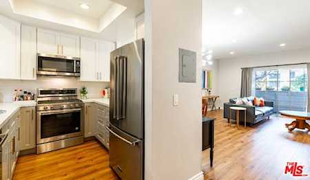 12016 Washington Place #102 Los Angeles, CA 90066