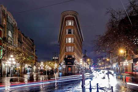 55 Alexander Street #606 Vancouver, BC V6A 1B2