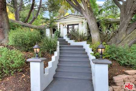 15514 Del Gado Drive Sherman Oaks, CA 91403