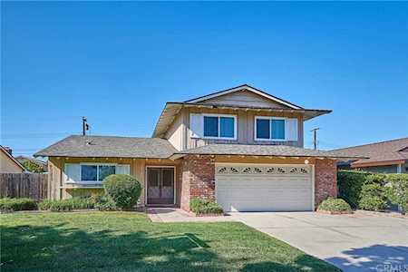 10131 Bismark Drive Huntington Beach, CA 92646