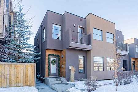 1935 35 Street SW #4 Calgary, AB T3E 2X4