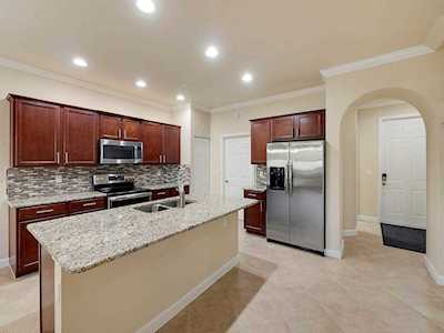 10372 Wellington Parc Drive Wellington, FL 33449
