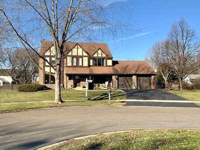 915 Lindrick Ct Naperville, IL 60563