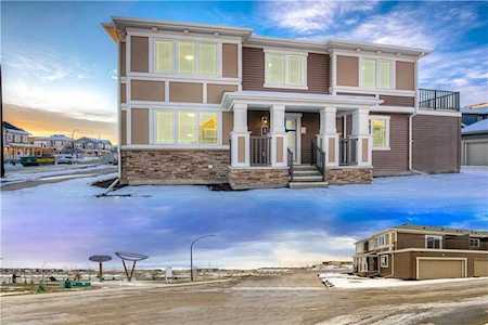 13 Carrington Way NW Calgary, AB T3P 0Y9