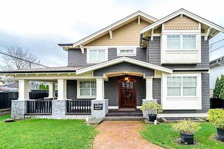 3228 E 45th Avenue Vancouver, BC V5R 3E3