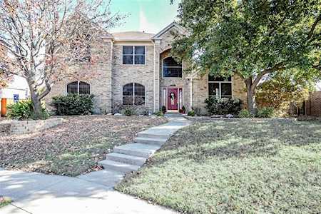 2100 Hampton Court Carrollton, TX 75006