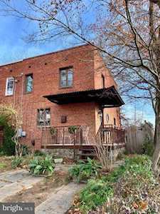 2803 Mosby St Alexandria, VA 22305