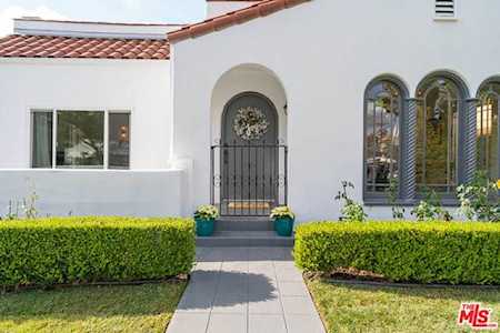 585 N Bronson Avenue Los Angeles, CA 90004