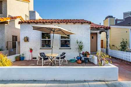 144 N Loreta Walk Long Beach, CA 90803