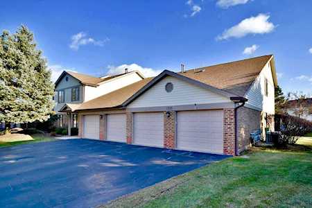 1725 Partridge Ln #8 Arlington Heights, IL 60004