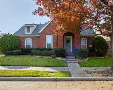 1826 Pecan Grove Carrollton, TX 75007