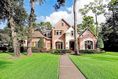 110 Willowend Dr Hunters Creek Village, TX 77024